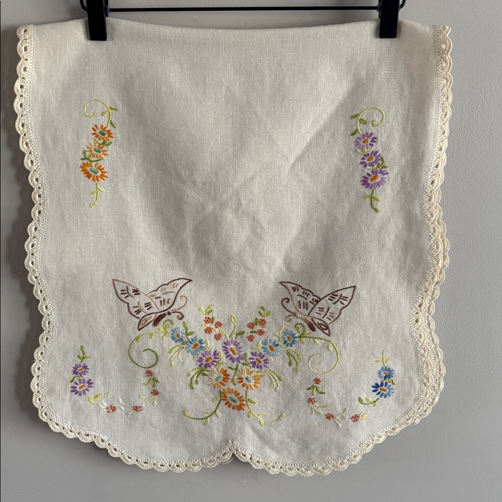 VTG hand embroidered floral table runner